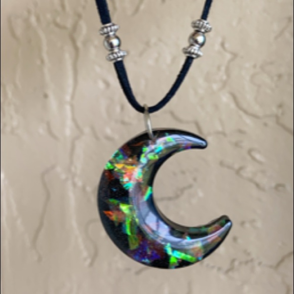 Black & iridescent glitter resin crescent moon - Picture 10 of 12